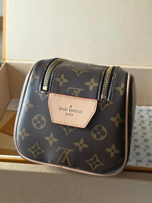 春夏特惠💰560 原单LV M44494老花 头层皮 本款 Dopp Kit 盥洗袋 商品图2