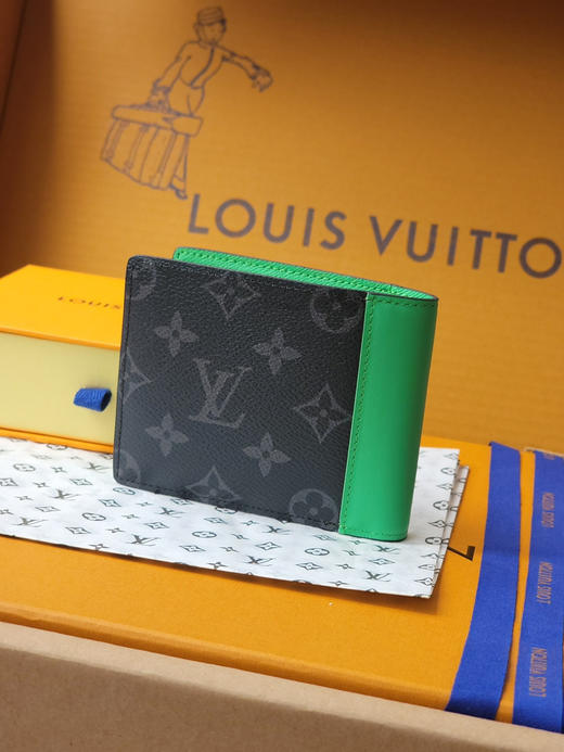 春夏特惠💰330 原单LV M25849短夹 黑花/绿色 商品图1