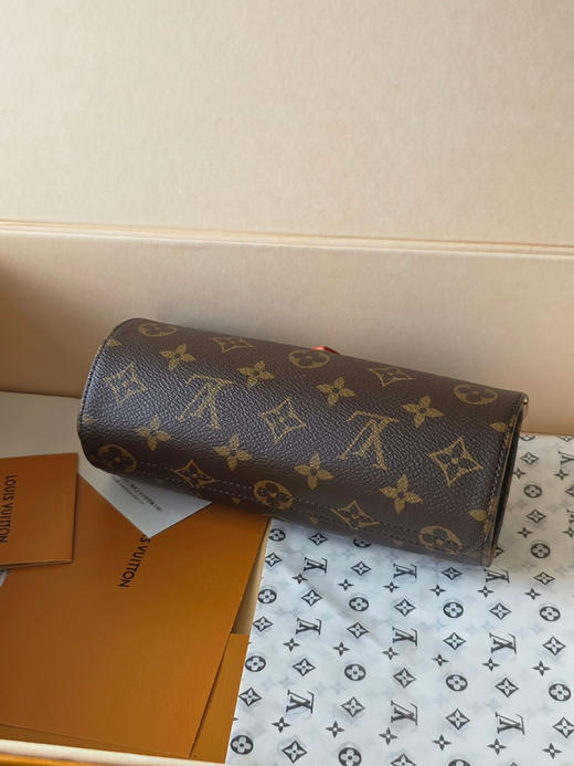 春夏特惠💰450 原单LV 腕表收纳盒 手表收纳盒M47530 储表盒 旅行手表盒 商品图1