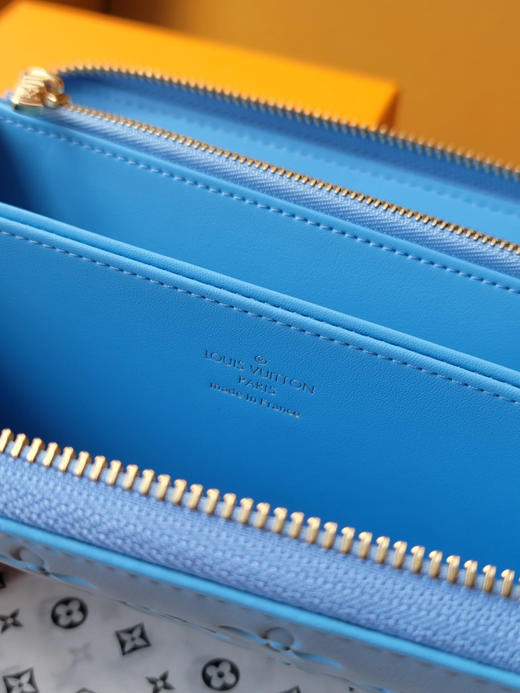 春夏特惠💰460 原单LV 这款拉链钱包M81510蓝 以衬垫Monogram压花图案小羊皮缝制 商品图7