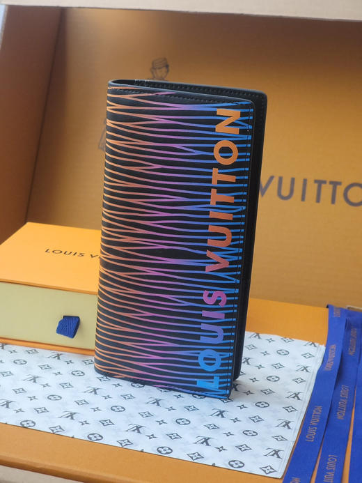 春夏特惠💰400 原单LV 长款钱夹BRAZZA 钱夹 M82585西装夹 商品图0