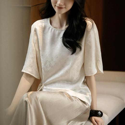 卷卷紫流苏盘扣提花上衣 柔软垂顺 自带东方温婉感 优化腰身比例 显瘦百搭不挑身材 商品图8