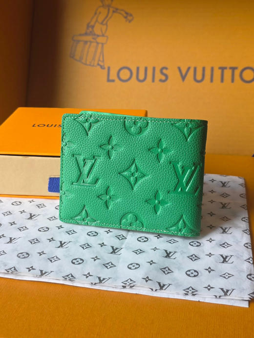 春夏特惠💰350 原单LV M25998  绿色  短夹款 商品图1