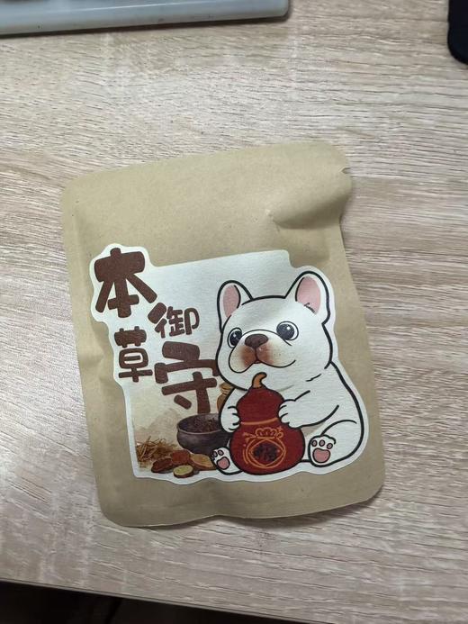 宠宝康 宠物香囊6g/包，Q/XBY002 -2025，可用于犬猫胸背挂饰 ，背包挂饰或悬 挂于卧室 、餐厅及车内等处 ，天然本 草清新 。 商品图0