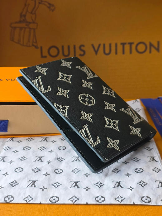 春夏特惠💰360 原单LV 护照夹M27147深绿 商品图3