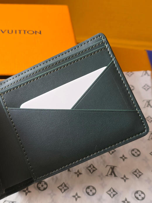 春夏特惠💰350 原单LV【Multiple Wallet 钱夹】M27150 深绿色（条纹压花） 商品图6
