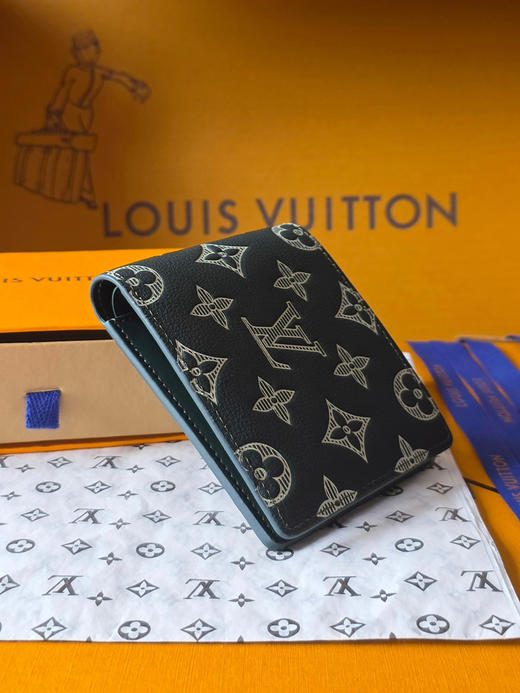 春夏特惠💰350 原单LV【Multiple Wallet 钱夹】M27150 深绿色（条纹压花） 商品图3