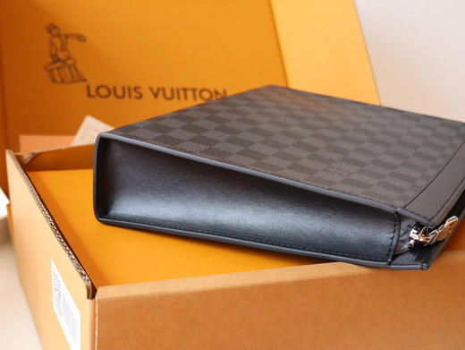 春夏特惠💰730 渠道级LV te级LV手包 Pochette Voyage中号手袋 N41696黑格/M61692黑花 商品图3