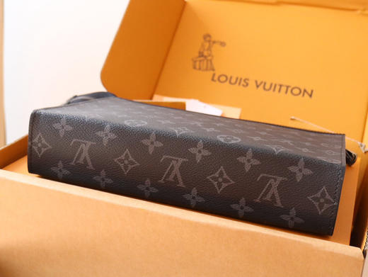 春夏特惠💰730 渠道级LV te级LV手包 Pochette Voyage中号手袋 N41696黑格/M61692黑花 商品图2