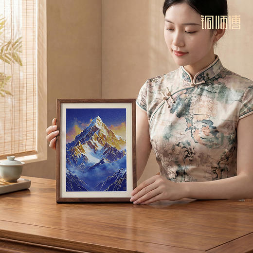 铜师傅 手工錾刻 铜雕画《日照金山（桌面）》书房摆件装饰画 商品图5