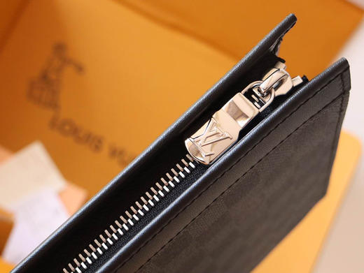 春夏特惠💰730 渠道级LV te级LV手包 Pochette Voyage中号手袋 N41696黑格/M61692黑花 商品图4