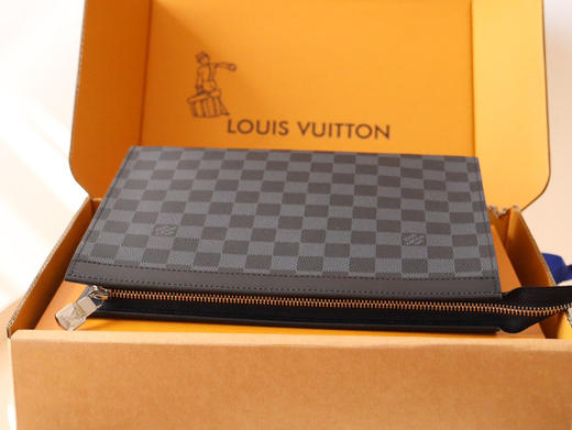 春夏特惠💰730 渠道级LV te级LV手包 Pochette Voyage中号手袋 N41696黑格/M61692黑花 商品图2