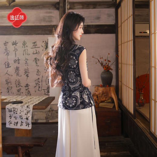 逸红颜《画澜》26年夏新款非遗民族风鱼纹印花系带天丝旗袍上衣女 商品图4