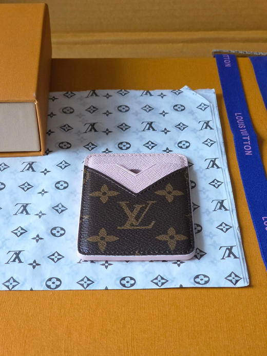 春夏特惠💰290 原单LV 磁吸卡包 手机卡套 M28319粉 商品图2