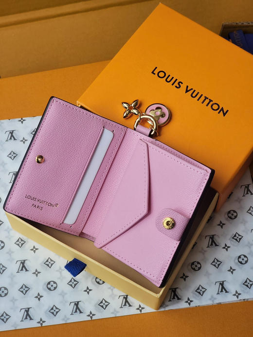 春夏特惠💰430 原单LV M14718粉色 本款 LV Charms 口袋钱夹 商品图4