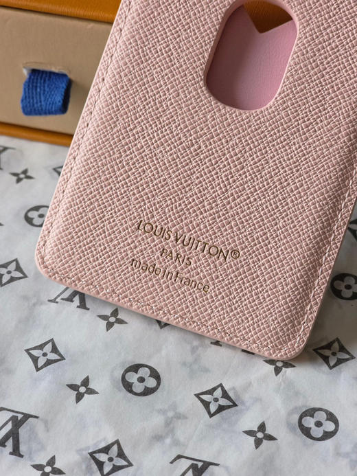 春夏特惠💰290 原单LV 磁吸卡包 手机卡套 M28319粉 商品图6