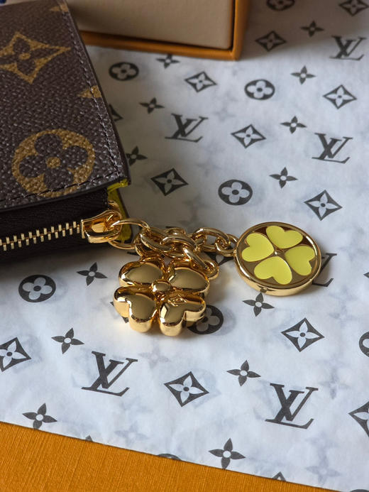 春夏特惠💰370 原单LV Noa 短銀包M27769 商品图5