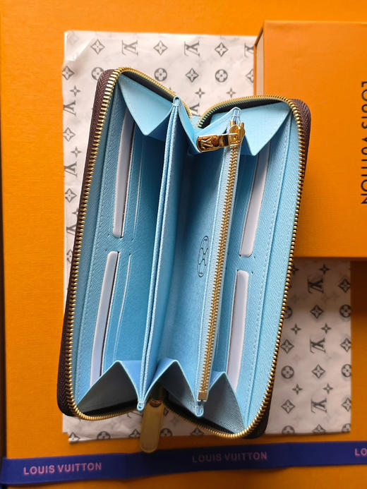 春夏特惠💰400 原单LV M28278蓝 LV经典Zippy长款拉链钱夹 商品图5