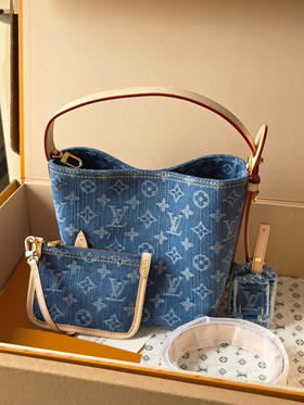 春夏特惠💰780 原单LV M28107蓝色牛仔布 本款 Denim Rendez-Vous 系列 All In BB 手袋