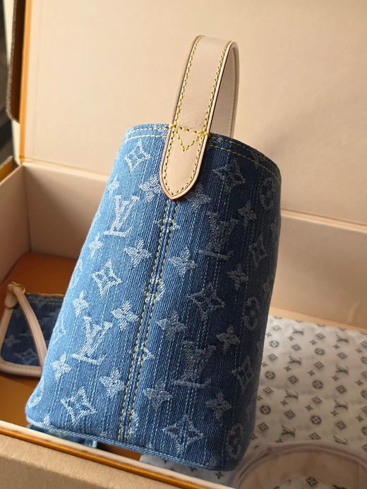 春夏特惠💰780 原单LV M28107蓝色牛仔布 本款 Denim Rendez-Vous 系列 All In BB 手袋 商品图7