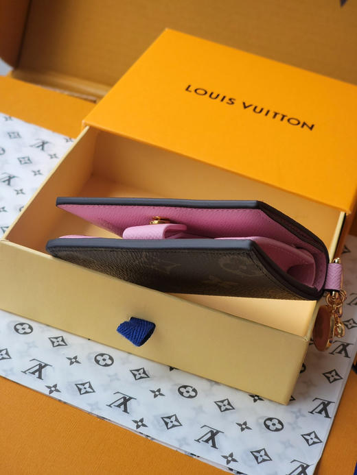 春夏特惠💰430 原单LV M14718粉色 本款 LV Charms 口袋钱夹 商品图2