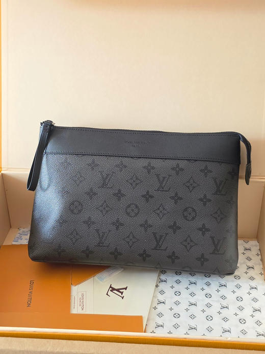 春夏特惠💰480 原单LV M26741手包 采用标志性的 Monogram Eclipse 涂层帆布 商品图1
