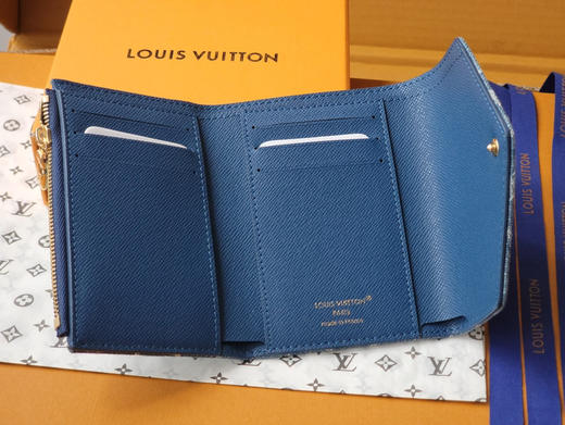 春夏特惠💰370 原单LV M13212牛仔布 Monogram Denim系列推出了这款时令版的Victorine钱包 商品图6