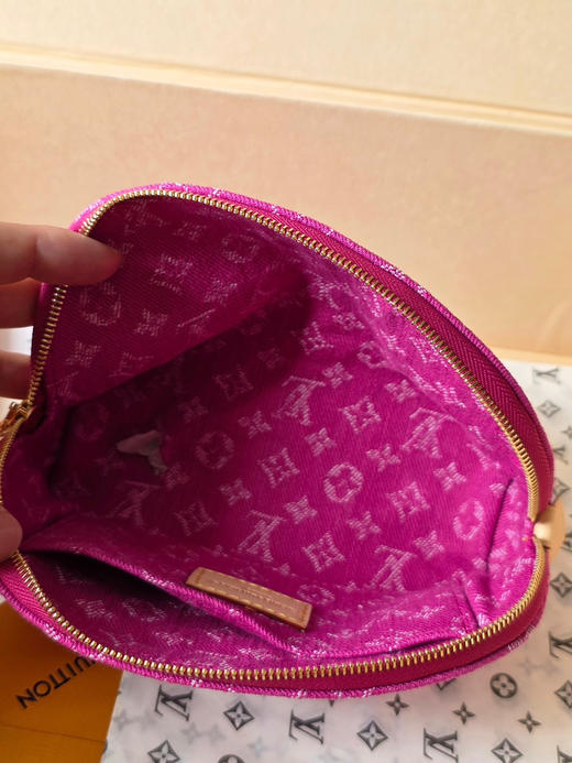 春夏特惠💰400 原单LV M28050牛仔布 包身采用Monogram提花帆布/丹宁面料 商品图7