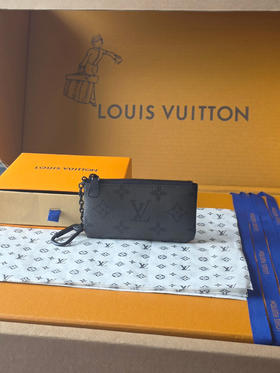 春夏特惠💰320 原单LV M26776零钱包 以Monogram Midnight帆布材质打造的卡片钥匙包