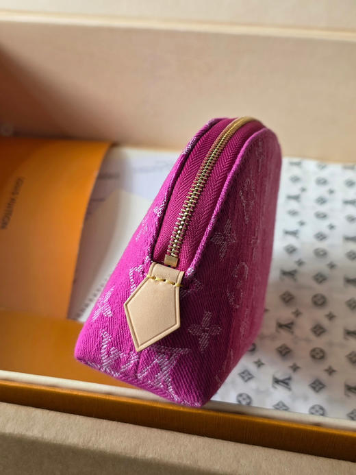 春夏特惠💰400 原单LV M28050牛仔布 包身采用Monogram提花帆布/丹宁面料 商品图3
