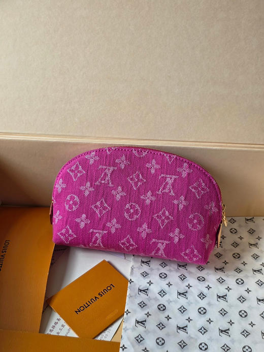 春夏特惠💰400 原单LV M28050牛仔布 包身采用Monogram提花帆布/丹宁面料 商品图1