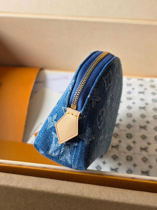 春夏特惠💰400 原单LV M28050牛仔布 包身采用Monogram提花帆布/丹宁面料 商品图4