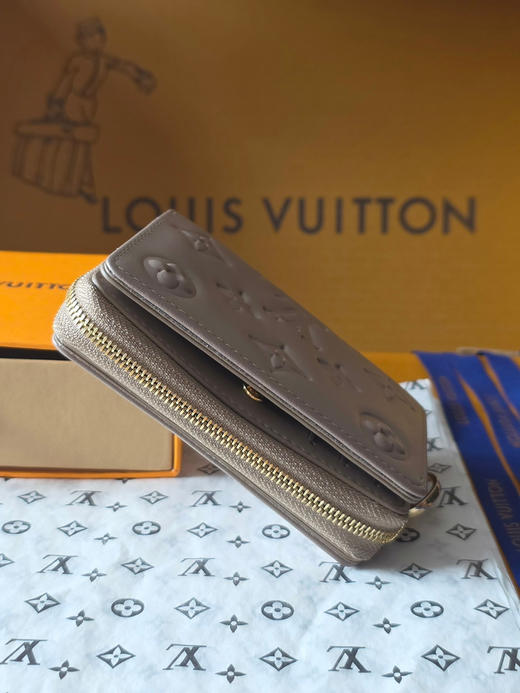 春夏特惠💰450 原单LV M81599 Zippy零钱包系列 Lou Coussin 钱夹 商品图2