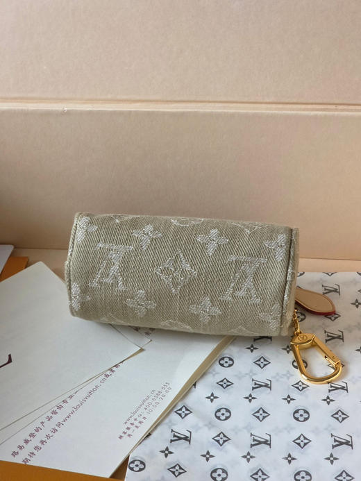 春夏特惠💰360 原单LV 新升级/版型更好更立体 M27605牛仔布 Speedy 系列呈献本款 Trousse 中号丹宁布钱夹 商品图3