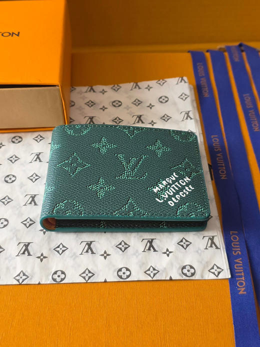春夏特惠💰340 原单LV Siender短夹钱包M26838 橙色 /M26837蓝色！M26846玫红！M26839绿色！M26840杏白 属于对折式收纳款 商品图2