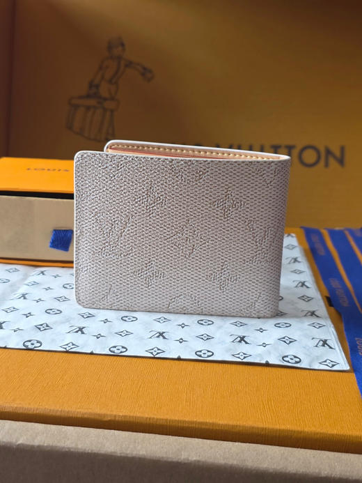 春夏特惠💰340 原单LV Siender短夹钱包M26838 橙色 /M26837蓝色！M26846玫红！M26839绿色！M26840杏白 属于对折式收纳款 商品图1
