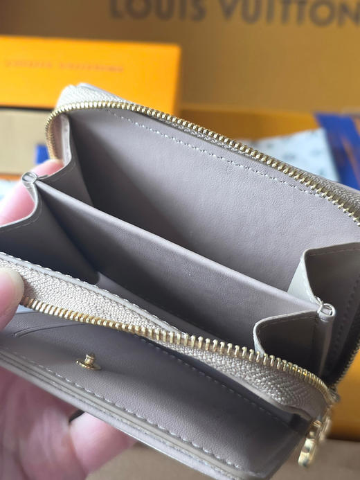 春夏特惠💰450 原单LV M81599 Zippy零钱包系列 Lou Coussin 钱夹 商品图8