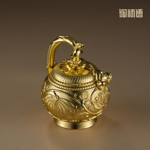 铜师傅 陕西历史博物馆系列《青瓷提梁倒灌壶铜摆件》工艺品摆件 商品图4