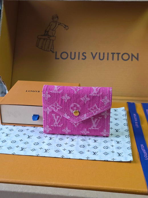 春夏特惠💰370 原单LV 对版面料/芯片版实拍 M27707牛仔布玫红 商品图0