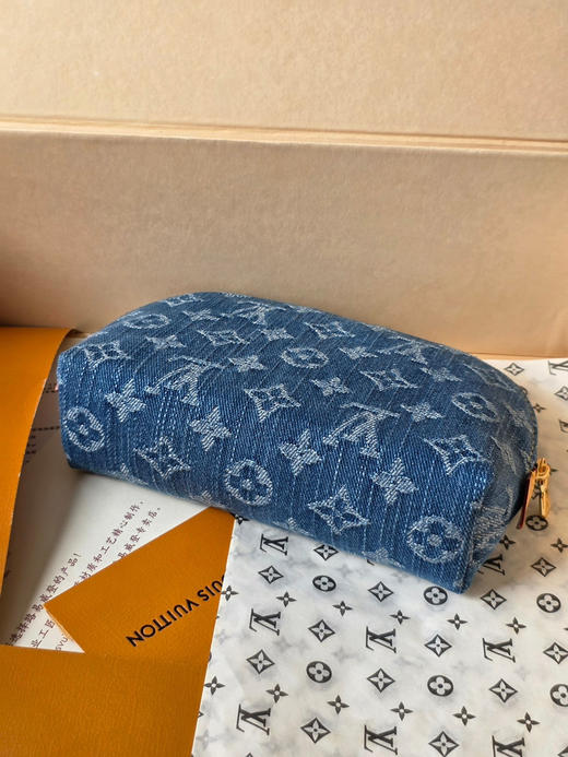 春夏特惠💰400 原单LV M28050牛仔布 包身采用Monogram提花帆布/丹宁面料 商品图3
