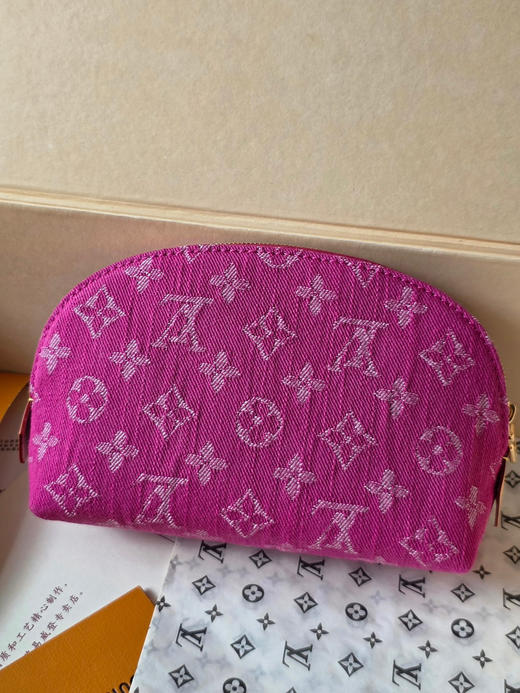 春夏特惠💰400 原单LV M28050牛仔布 包身采用Monogram提花帆布/丹宁面料 商品图4