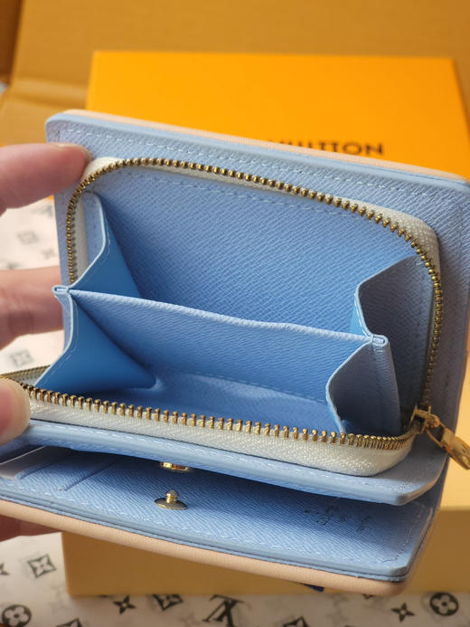 春夏特惠💰430 原单LV M83500对折 单拉链钱包系列 Zippy coin Perth 钱包 商品图7