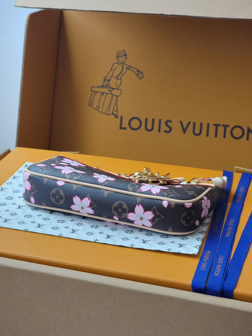 春夏特惠💰550 原单LV M13666樱花 本款 Pochette Accessoires 手袋 商品图3