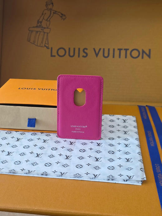春夏特惠💰300 原单LV 彩色系手机贴M26945 手机磁贴 商品图1