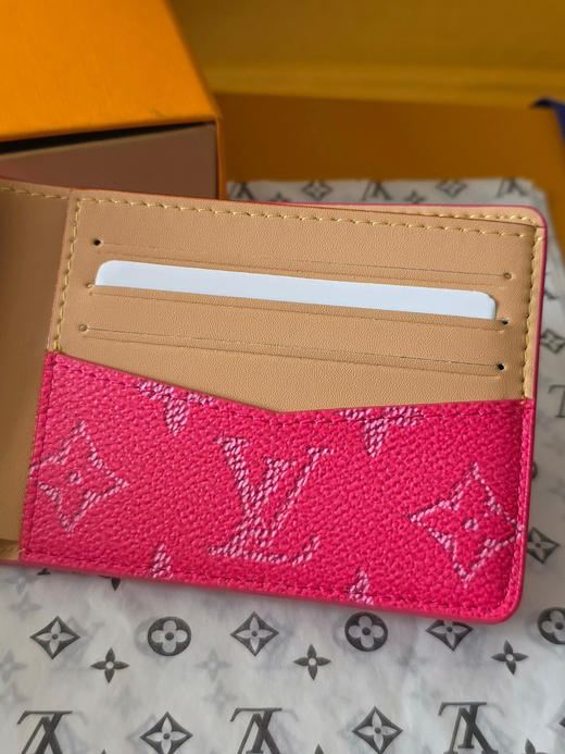 春夏特惠💰340 原单LV Siender短夹钱包M26838 橙色 /M26837蓝色！M26846玫红！M26839绿色！M26840杏白 属于对折式收纳款 商品图8