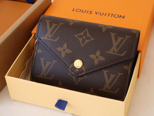 春夏特惠💰520 渠道级LV te级LV M41938紫红/62360粉/62472棕 VICTORINE 钱夹 商品图2