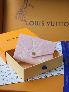 春夏特惠💰450 原单LV 短款钱包M14229丝印粉