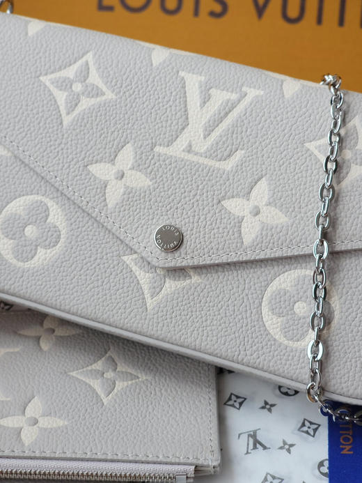 春夏特惠💰660 原单LV 三合一M14227丝印灰 本款 Pochette Félicie 链条包 商品图1