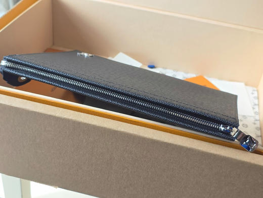 春夏特惠💰450 原单LV M30450手包 Pochette Voyage 手拿包 商品图5