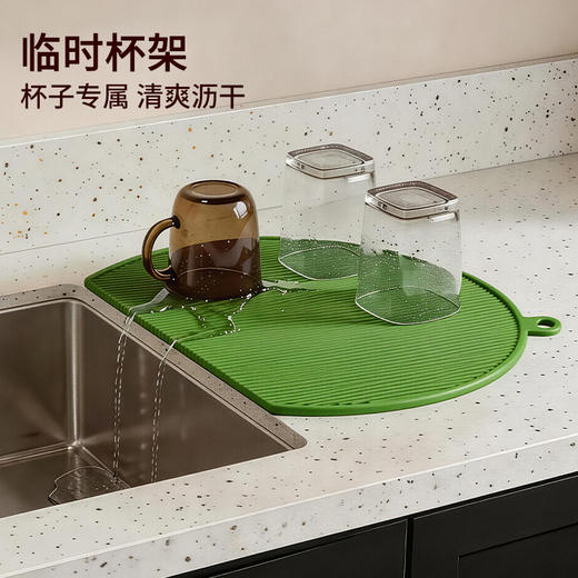 有了它，就是你家使用率超高的菜板了！【华小贝无痕抗菌TPU菜板】高弹柔韧TPU材质，日常切剁食材，刀刃与柔韧板面柔和接触，刀过无痕、不留划痕 非常健康好用   0617 商品图7